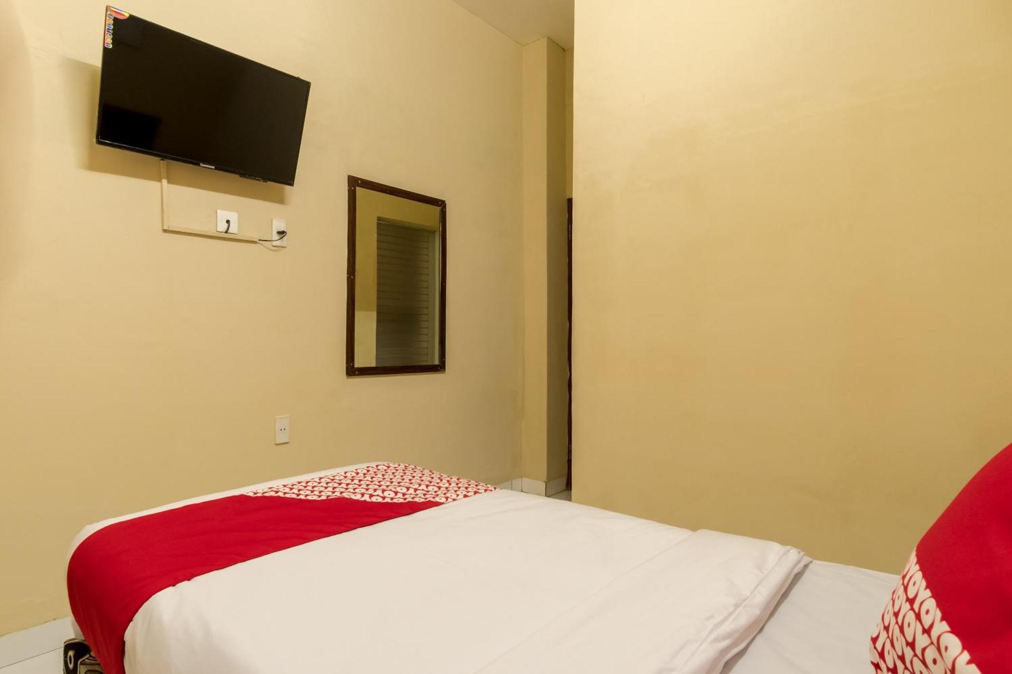 Capital O 615 Residence Puri Hotel Syariah メダン エクステリア 写真